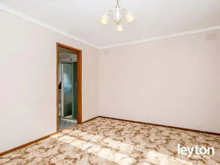 Fifth view of Homely house listing, 3 Lindsay Close, Endeavour Hills VIC 3802