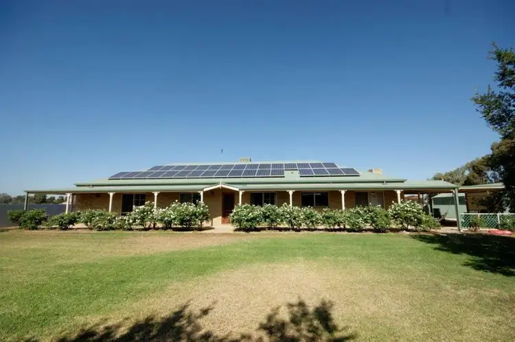 172 Henry St, Deniliquin NSW 2710