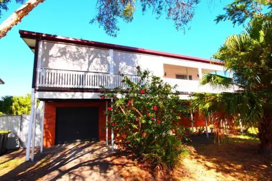 3 Prince St, Urangan QLD 4655