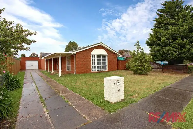 8 Verona Drive, Hampton Park VIC 3976