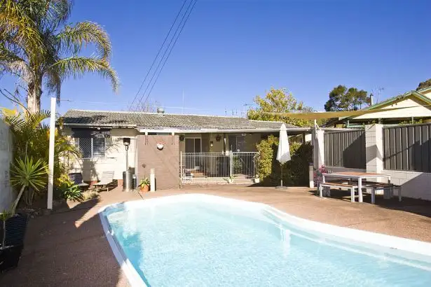 31 Cranbrook Parade, Rankin Park NSW 2287
