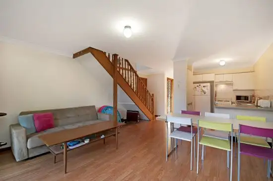 Fourth view of Homely unit listing, 2/205A Albany Street, Point Frederick NSW 2250