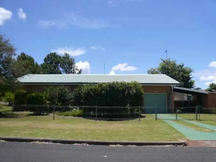 77 Debra Street, Centenary Heights QLD 4350
