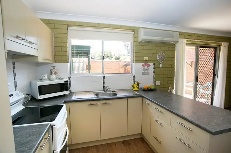 Main view of Homely villa listing, 2/131 Wallace Street, Macksville NSW 2447