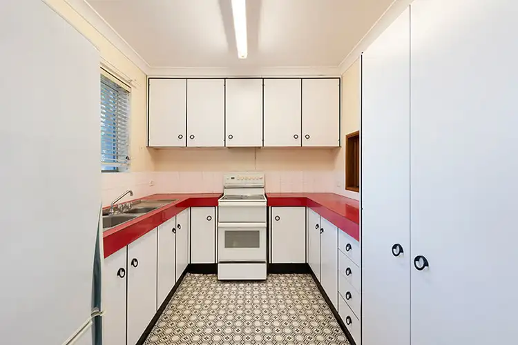 Sixth view of Homely unit listing, 2/19 Leigh Street, Coorparoo QLD 4151