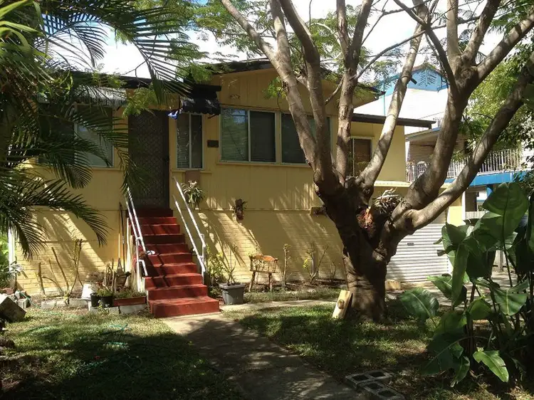 18 Bright Avenue, Labrador QLD 4215