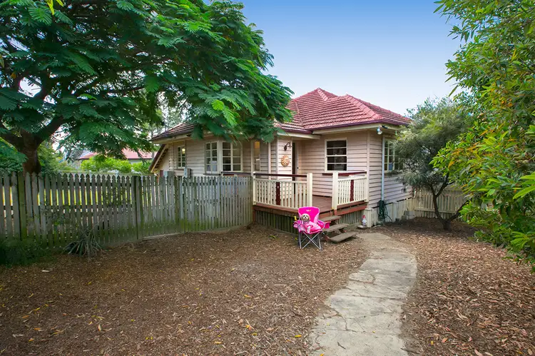 18 Hendren Street, Carina QLD 4152