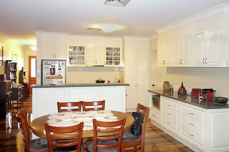 Fifth view of Homely house listing, 2/10 Cumberland Court, Tatton NSW 2650