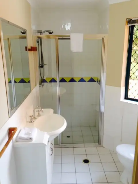 Third view of Homely apartment listing, 5/40 Tarcoola Crescent, Surfers Paradise QLD 4217