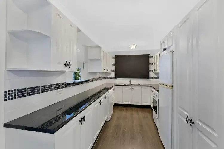 61 Arlington Rd, Gorokan NSW 2263