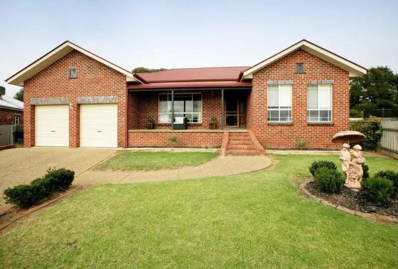 Main view of Homely house listing, 6 Minya Place, Glenfield Park, Wagga Wagga NSW 2650