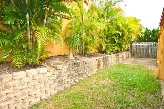 16 Pine Valley Drive, Robina QLD 4226