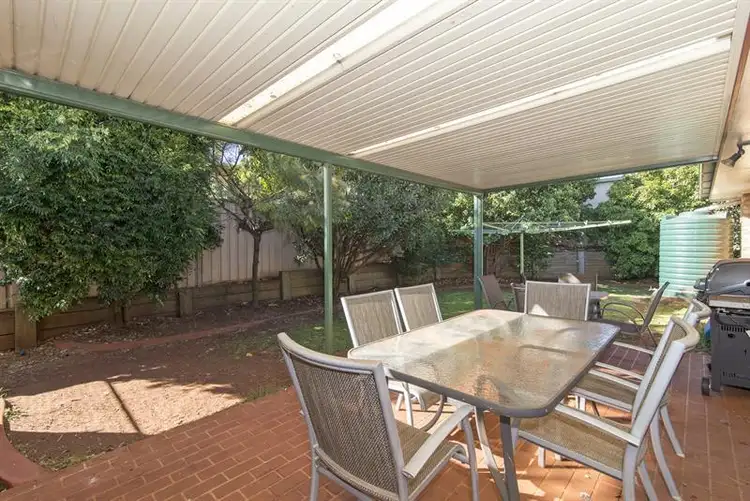 7 Honeysuckle Dr, Glenvale QLD 4350