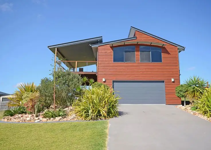 6 Sunad Ct, Nikenbah QLD 4655