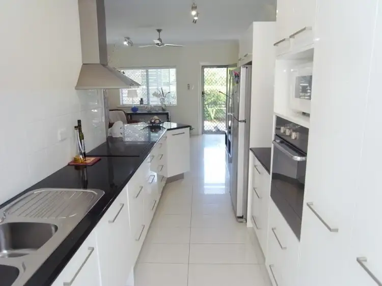 Fifth view of Homely unit listing, 2/6 Eclipse Street, Rowes Bay QLD 4810