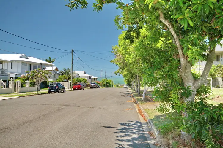 94 Walnut Street, Wynnum QLD 4178
