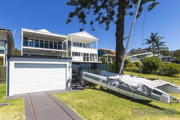 Second view of Homely house listing, 30 Skye Point Road, Coal Point NSW 2283