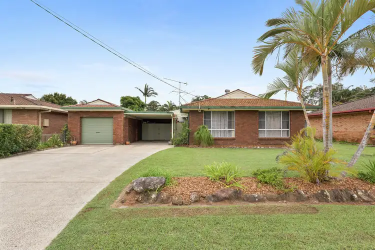42 Turon Parade, Woolgoolga NSW 2456