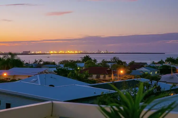 92 KINGSLEY TERRACE, Manly QLD 4179