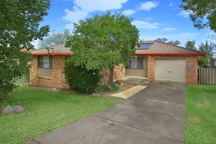 11 Brolga Way, Tamworth NSW 2340