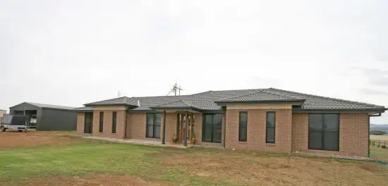 Fifth view of Homely house listing, 2 John Stuart Close, Tamworth NSW 2340