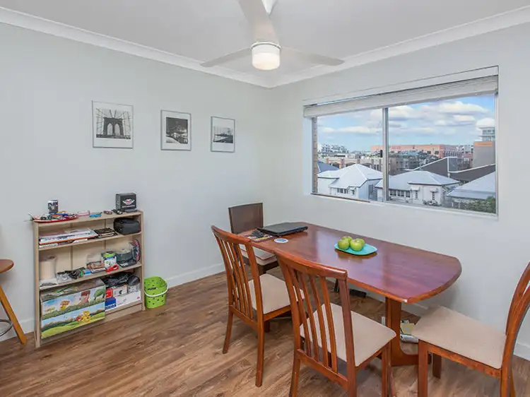 Sixth view of Homely apartment listing, 2/306 Kent Street, Teneriffe QLD 4005