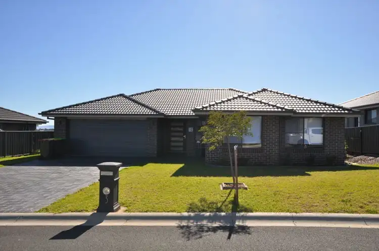 Main view of Homely house listing, 3 Shiraz Road, Tamworth NSW 2340