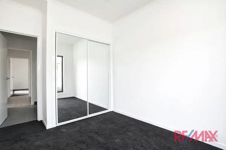 Fifth view of Homely house listing, 10 Stenocarpus Drive, Doveton VIC 3177