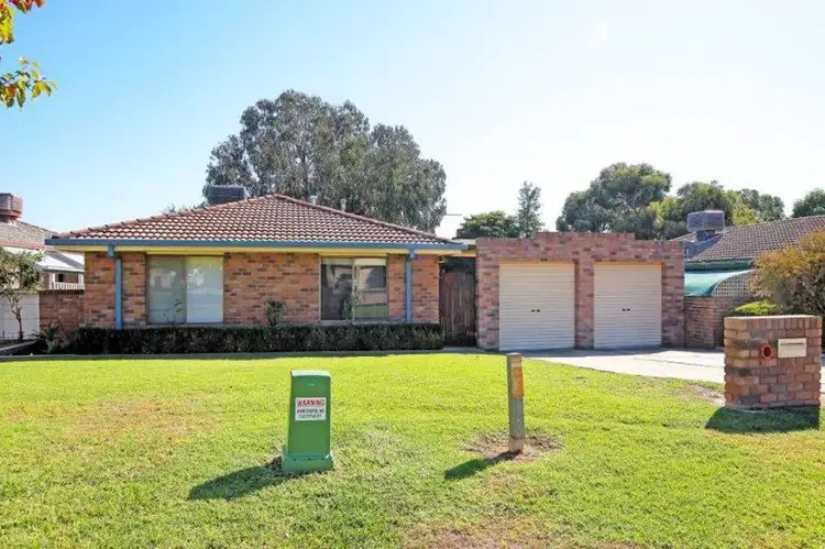 64 Undurra Drive, Glenfield Park NSW 2650