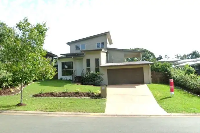 5 Silver Dawn Crescent, Oxenford QLD 4210