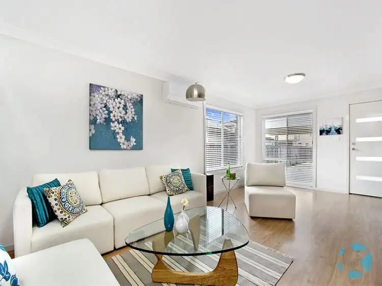 Second view of Homely semi-detached listing, 2&3/19 Barry St, Cambridge Park NSW 2747