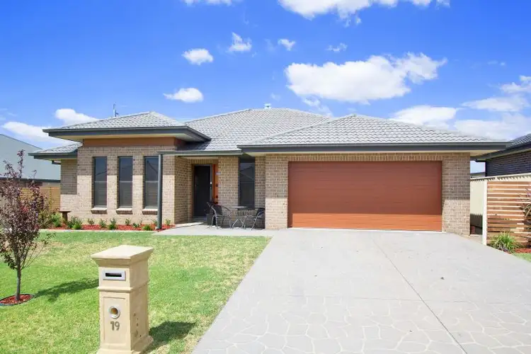 Main view of Homely house listing, 19 Cunningham Street, Tamworth NSW 2340