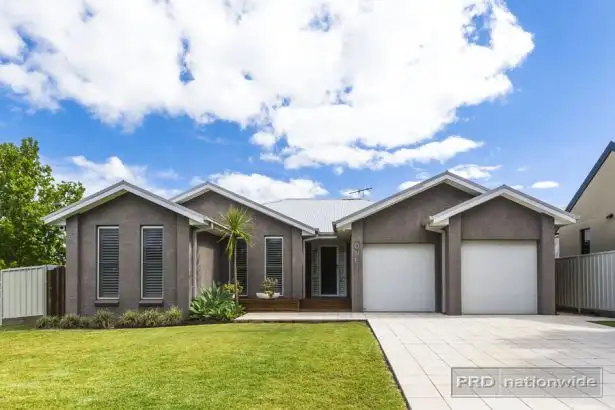 1 Pandorea Way (OLD), Valentine NSW 2280