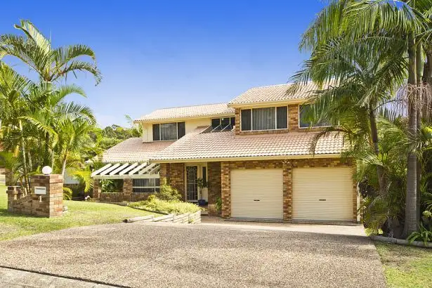 1 Buttermere Drive, Lakelands NSW 2282
