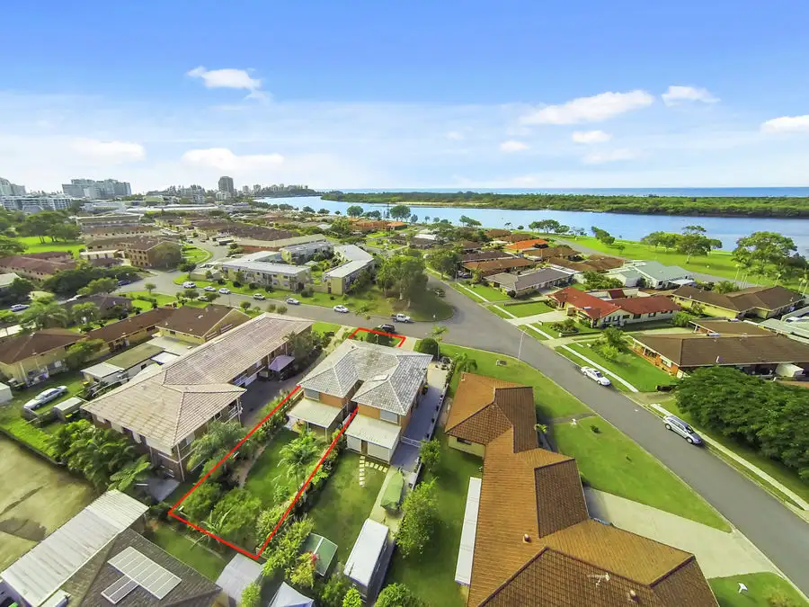 Main view of Homely semi-detached listing, 2/10 Tupia Avenue, Tweed Heads NSW 2485