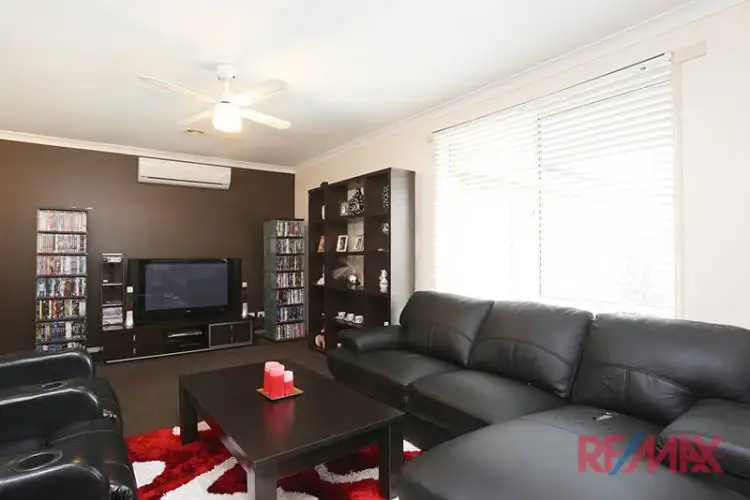 Second view of Homely house listing, 5 Ironbark Close, Hampton Park VIC 3976