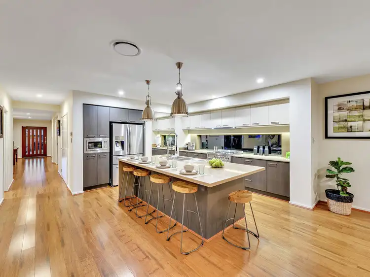 21 Wallaby Parade, Rochedale QLD 4123