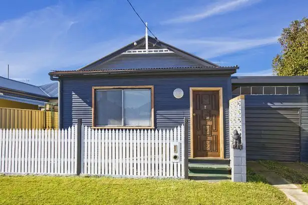 7 McMichael Street, Maryville NSW 2293