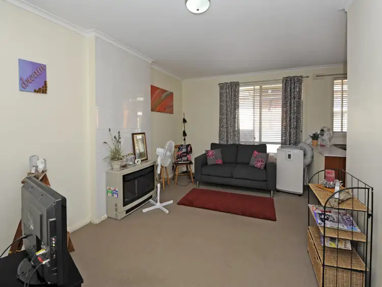 Fourth view of Homely villa listing, 2/3 Raeburn Street, Pascoe Vale VIC 3044