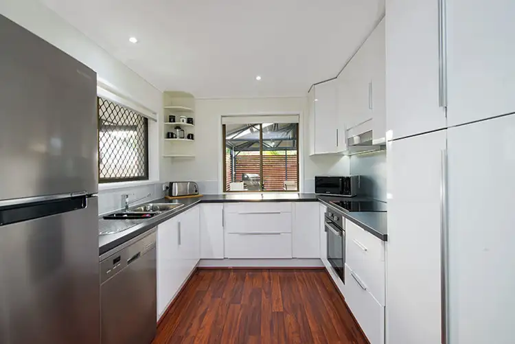 Sixth view of Homely house listing, 2 Jennifer Court, Mount Warren Park QLD 4207