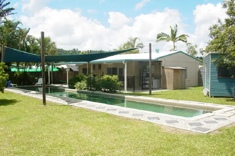 8 Hessels Close, Brinsmead QLD 4870