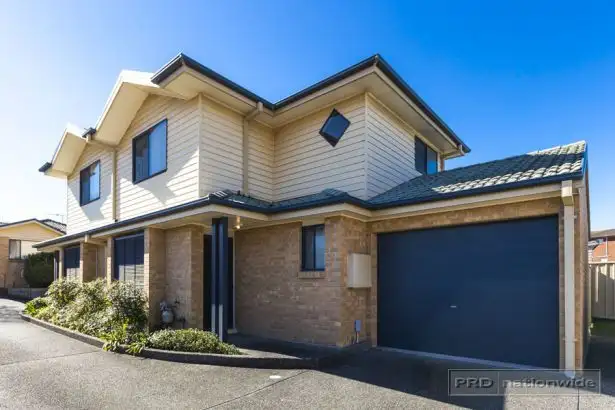 1/122A Croudace Road, Elermore Vale NSW 2287