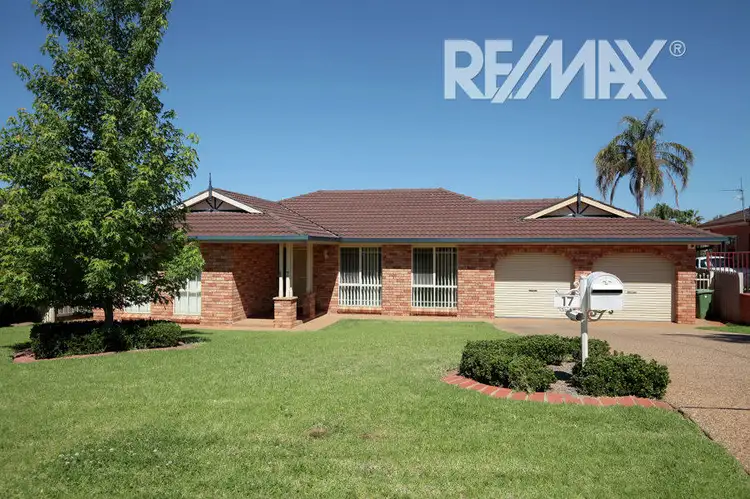 17 Kirrang Avenue, Glenfield Park NSW 2650