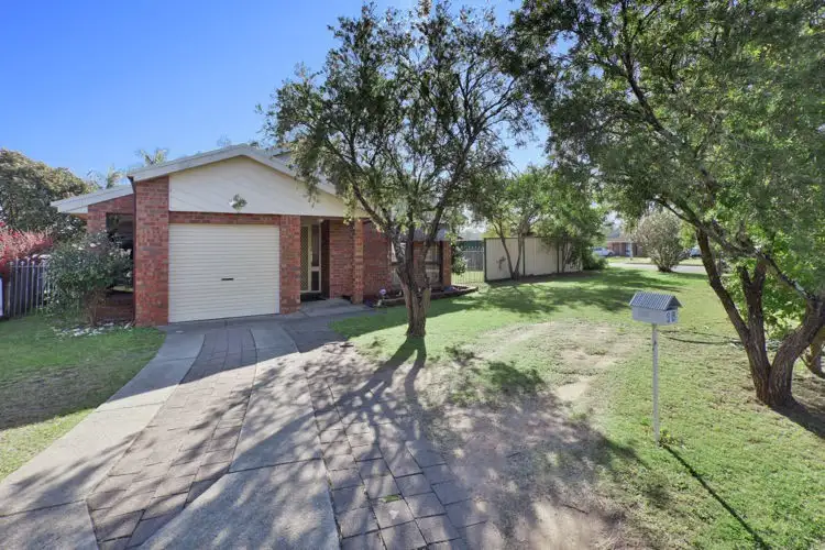 16 Scobie Street, Doonside NSW 2767