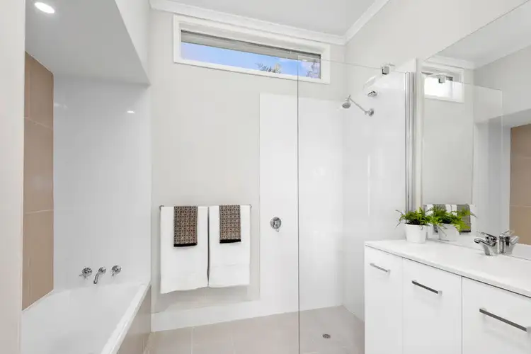 Fifth view of Homely house listing, 21 Lawrence court, Colac VIC 3250