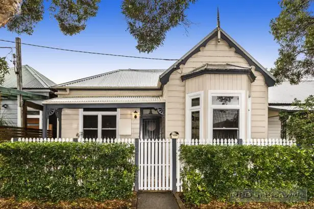 9 Cameron Street, Hamilton NSW 2303