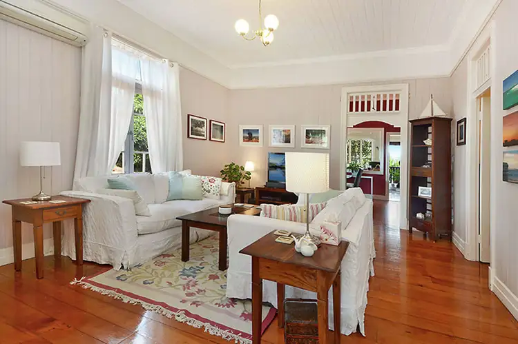 240 Ekibin Road East, Tarragindi QLD 4121