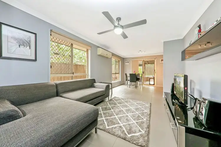 8 McKenzie Place, Forest Lake QLD 4078