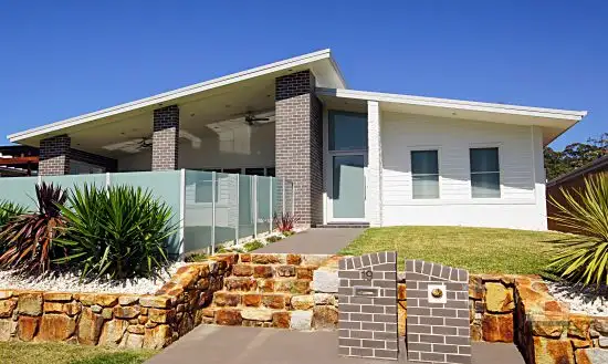 19 Green Bluff Road, Sapphire Beach NSW 2450