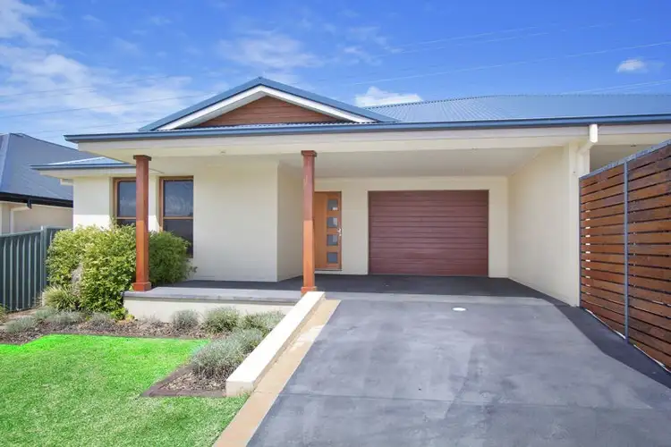 Main view of Homely house listing, 1/90 The Heights, Tamworth NSW 2340